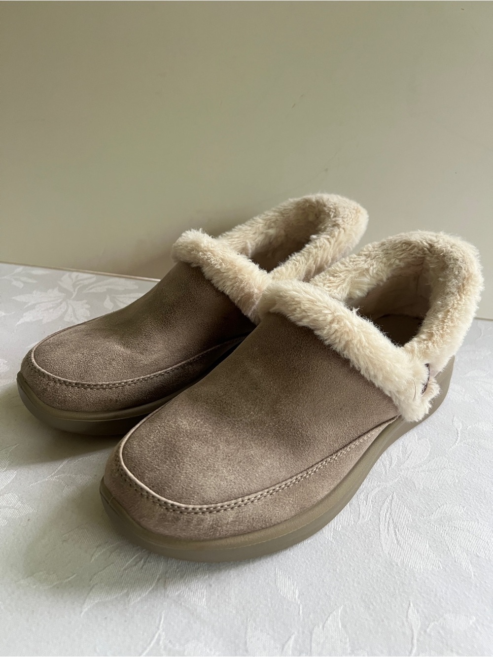 Skechers Slip Ins Hands Free Slippers House Shoes Size 7